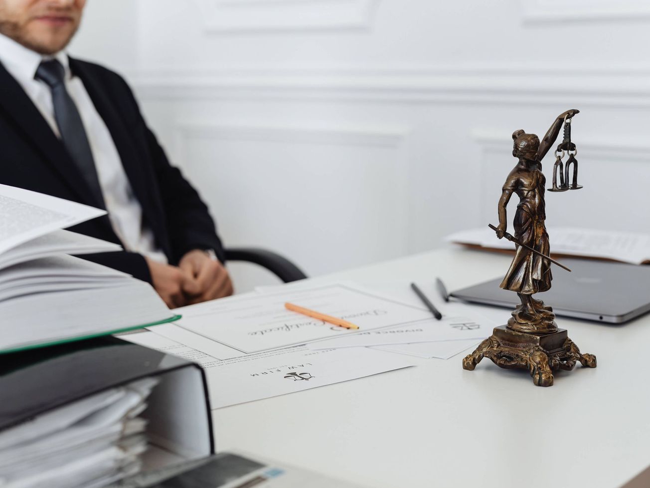 JUDIKATÚRA: Súdny prieskum opatrení predbežnej povahy