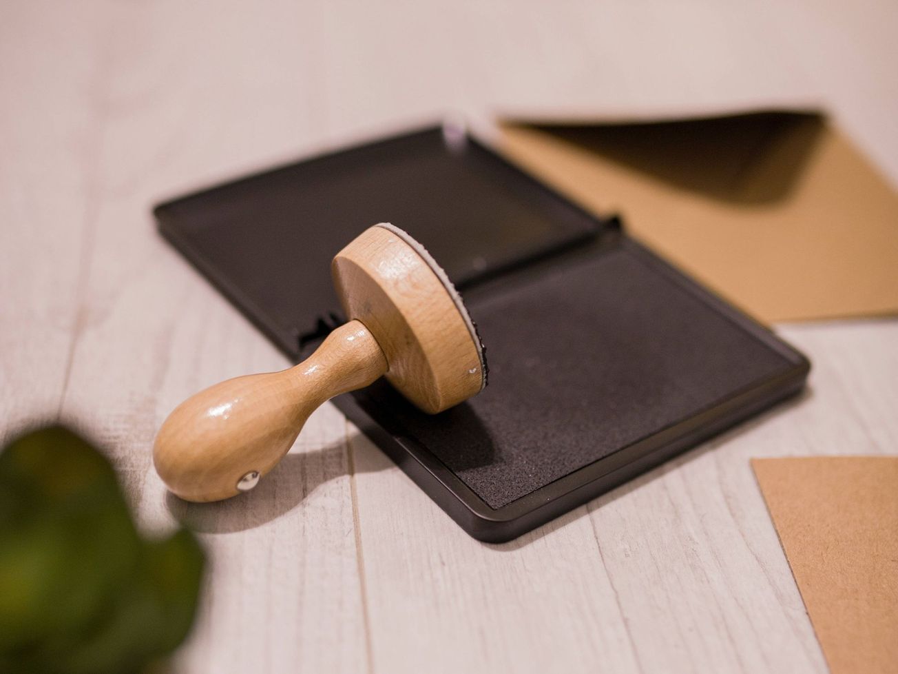 JUDIKATÚRA: Zaujatosť znalca a vykonávanie úkonu mimo zapísaného odboru