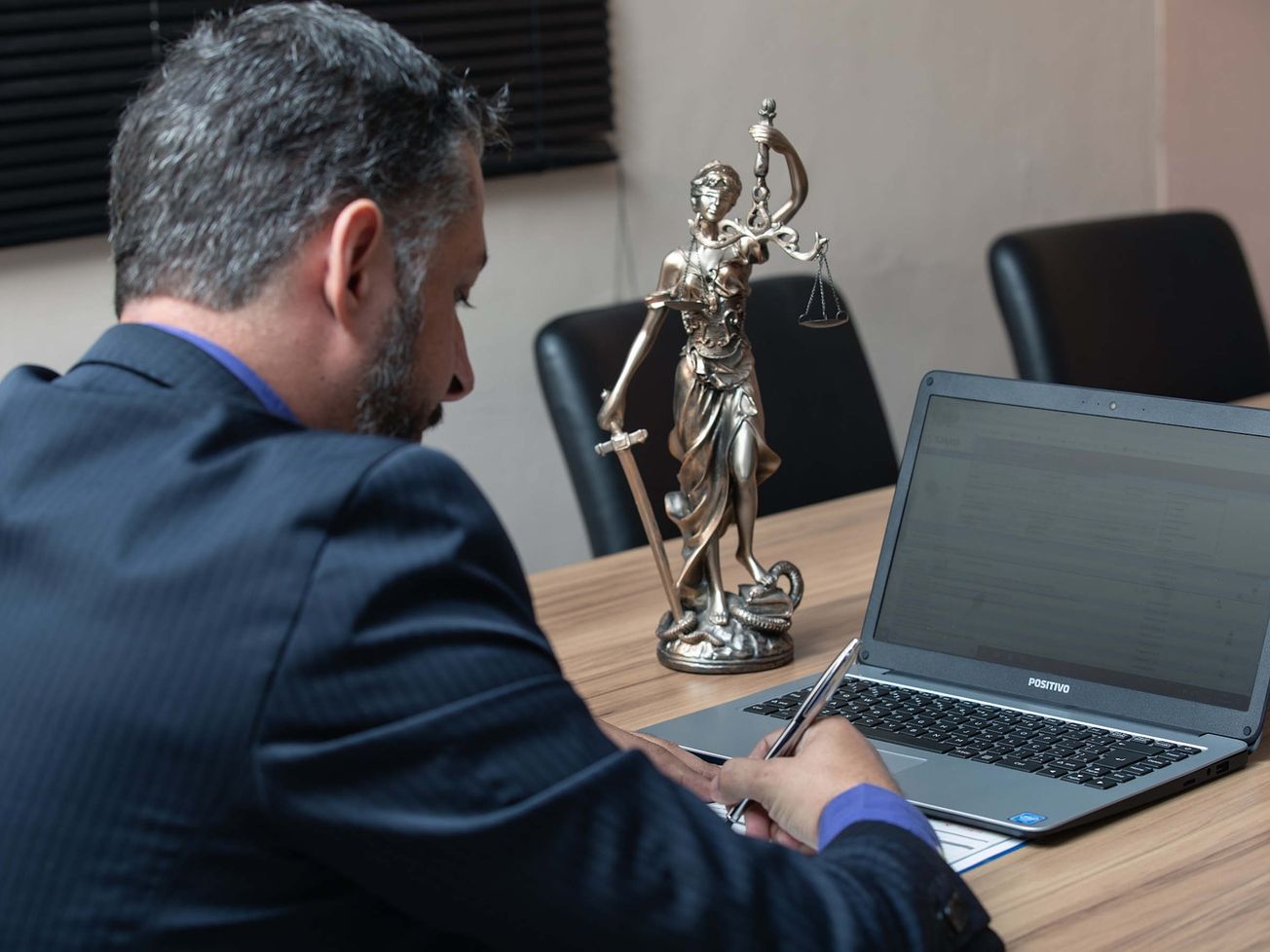 JUDIKATÚRA: Funkčná a kauzálna príslušnosť pre konania začaté a právoplatne neskončené do 31. mája 2023