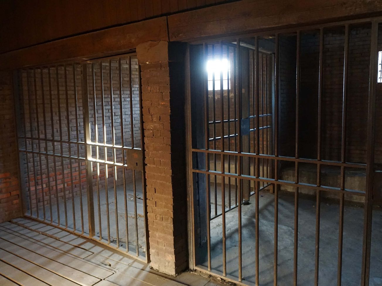 JUDIKATÚRA: Predchádzajúce odsúdenia ako prekážka podmienečného prepustenia