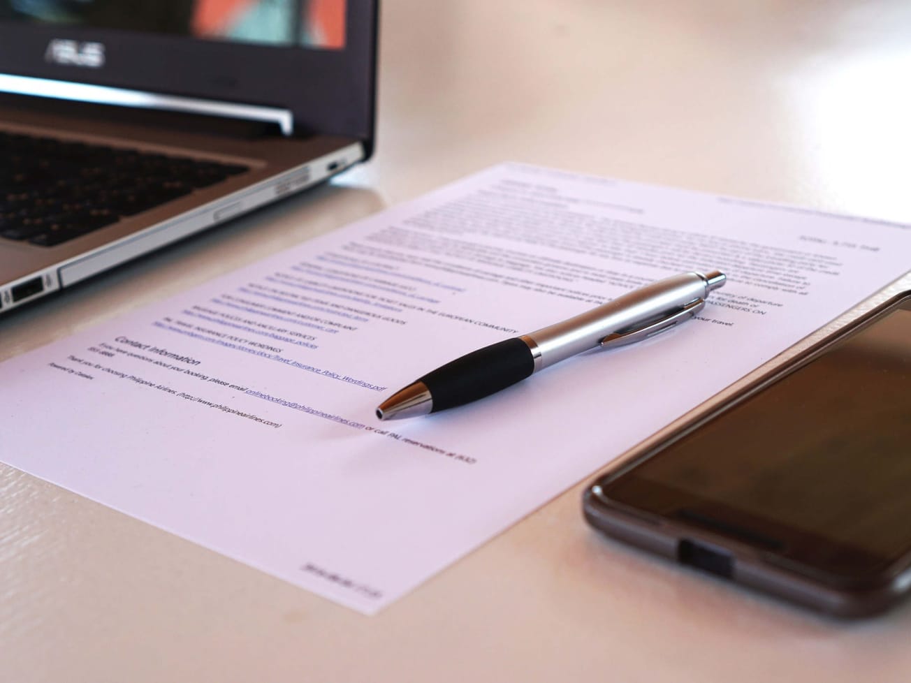 JUDIKATÚRA: Návrh na vklad do katastra a zmluva, ktorá obsahuje viac právnych úkonov, ktoré poliehajú vkladu