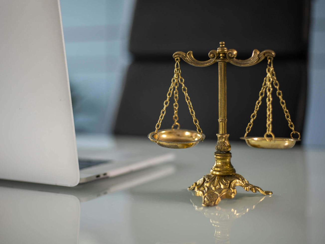 JUDIKATÚRA: Rozhodovanie o náhrade trov konania viacerými rozhodnutiami