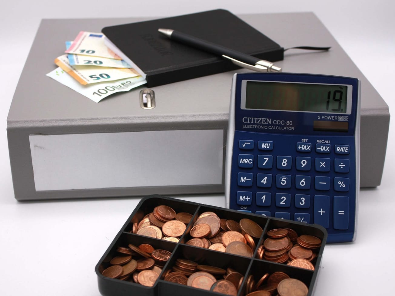 JUDIKATÚRA: Cezhraničné poskytovanie služieb a DPH pri výpovedi zmluvy po začatí poskytovania služieb