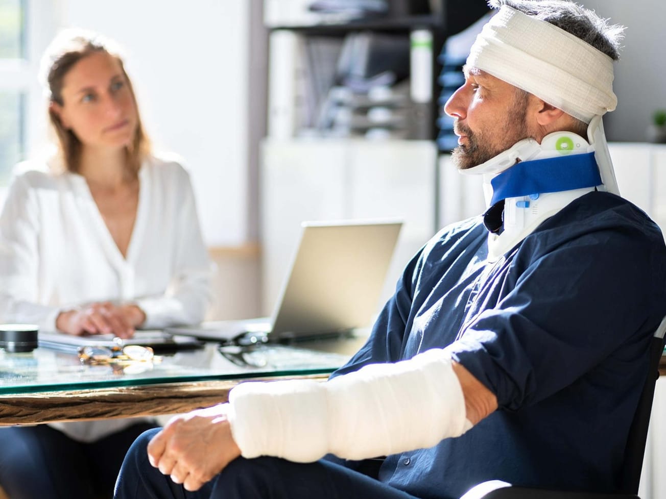 LEGISLATÍVA: Nová suma náhrady za bolesť a sťaženie spoločenského uplatnenia