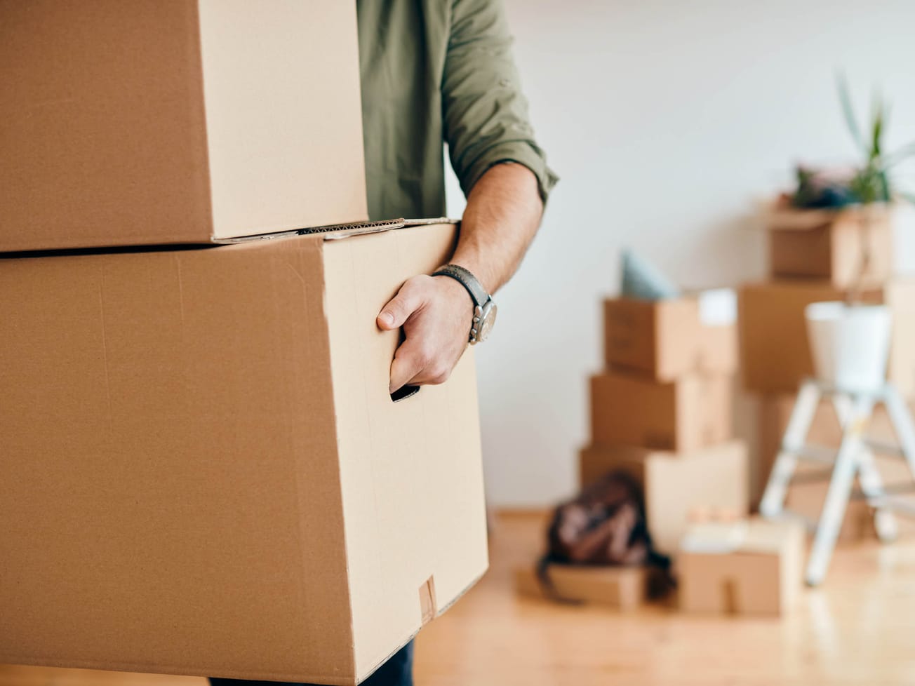 JUDIKATÚRA: Odsťahovanie sa zo spoločného obydlia ako dôvod pre odmietnutie nariadenia neodkladného opatrenia pre absenciu hroziaceho nebezpečenstva