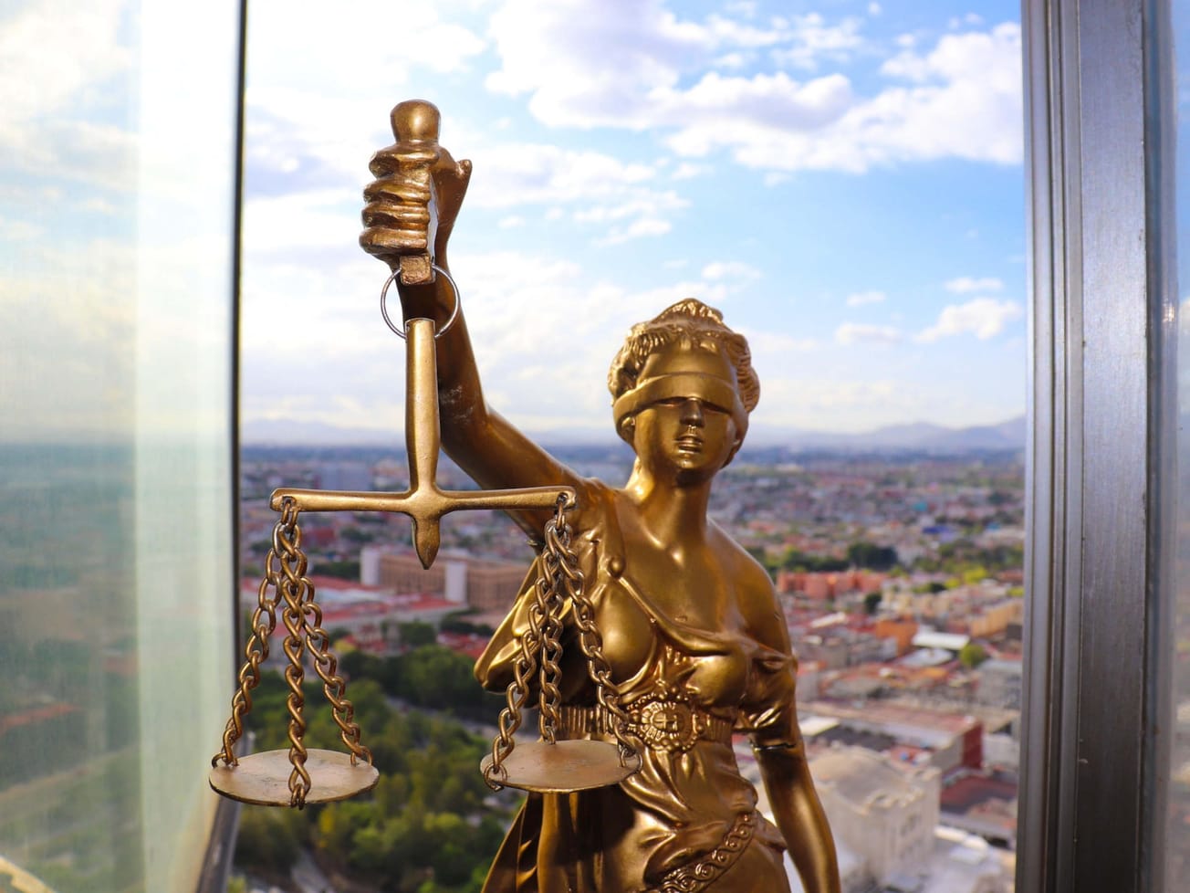 JUDIKATÚRA: Skúmanie procesných podmienok zo strany odvolacieho súdu pri blanketovom odvolaní