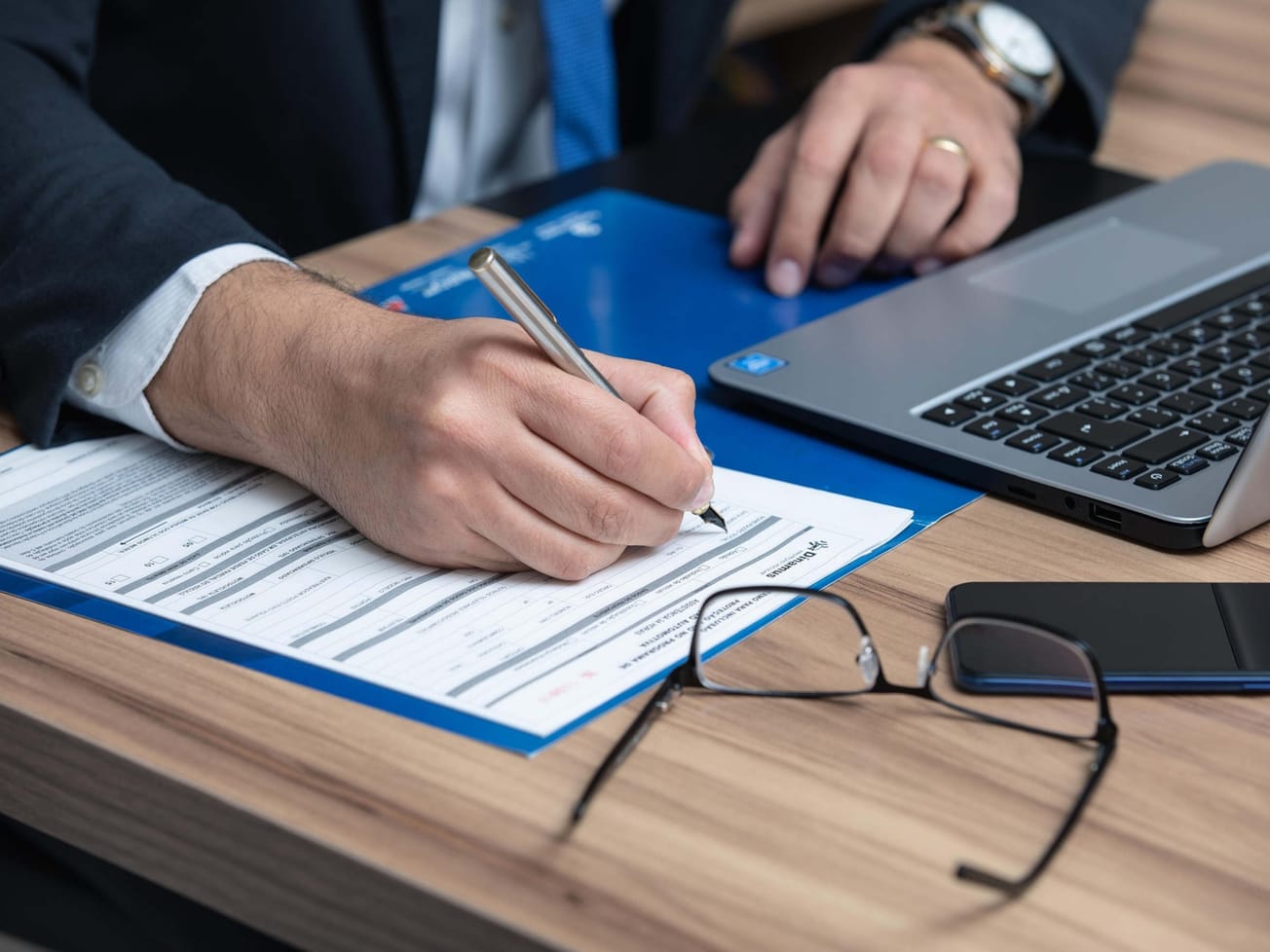 JUDIKATÚRA: K nesprávnemu právnemu posúdeniu a k záväznosti právneho názoru vyjadreného iba ako tzv. „obiter dictum“